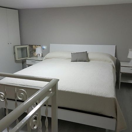 Casa Lucia Bed & Breakfast Наполи Екстериор снимка