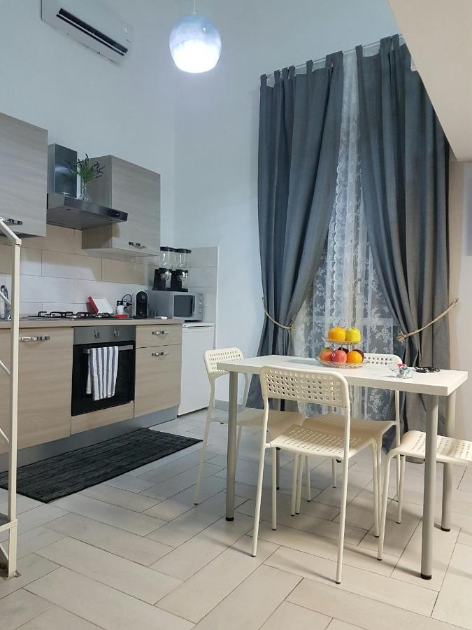 Casa Lucia Bed & Breakfast Наполи Екстериор снимка