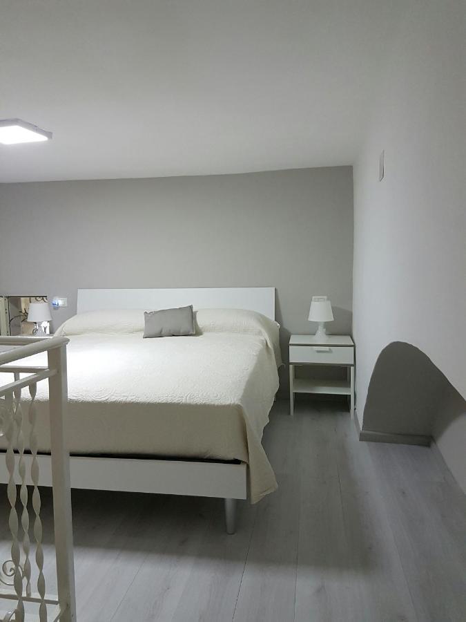 Casa Lucia Bed & Breakfast Наполи Екстериор снимка