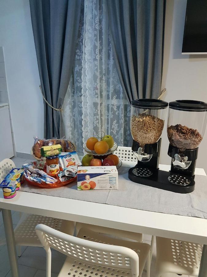 Casa Lucia Bed & Breakfast Наполи Екстериор снимка
