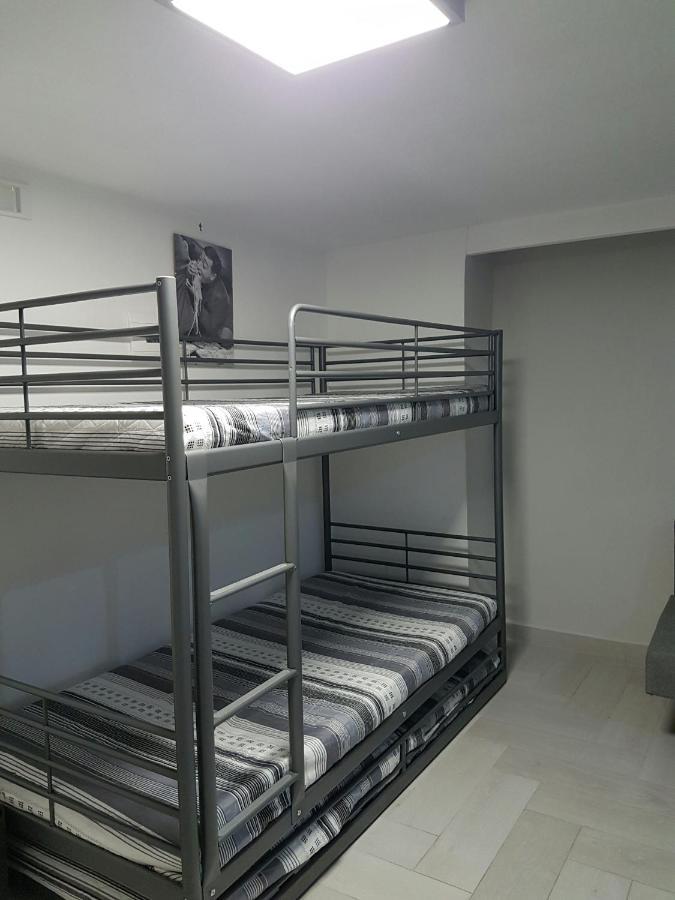 Casa Lucia Bed & Breakfast Наполи Екстериор снимка